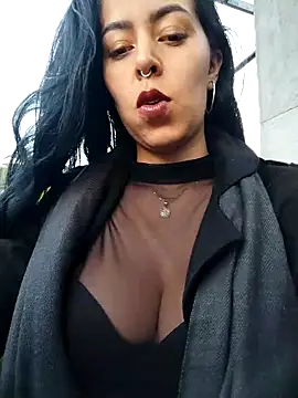 Luianna 现场XXX聊天