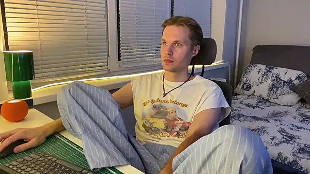 Leonnextdoor Adlı Modelin Canlı XXX Sohbeti