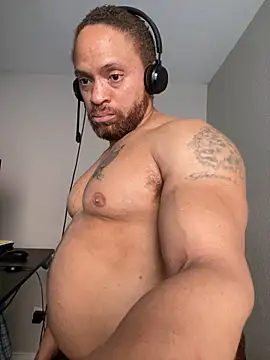 Fathero1time Adlı Modelin Canlı XXX Sohbeti