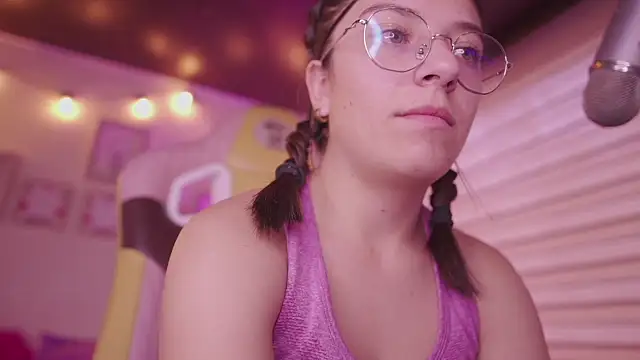 Chatroom XXX en direct de milly_kenner