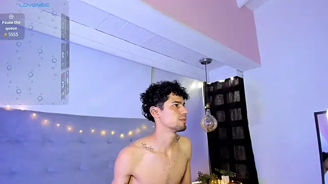 XXX chat uživo modela JennMuriel_