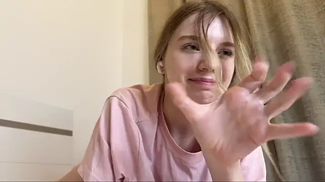 FruityXo: вебкам-шоу