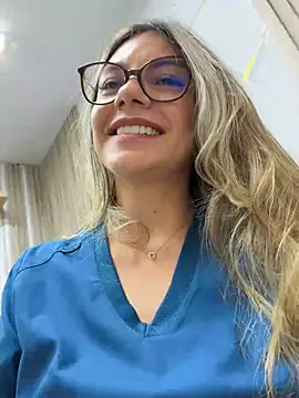 alicee16 élő XXX-chatje