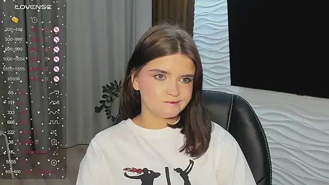 دردشة LanaTreades الجنسية المباشرة