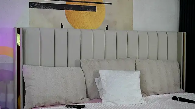 MiaJolie_ লাইভ XXX চ্যাট