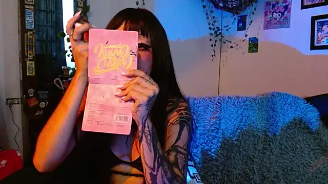 Chat XXX en directo de Layla_quinn