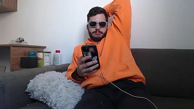 thomas_gun 现场XXX聊天