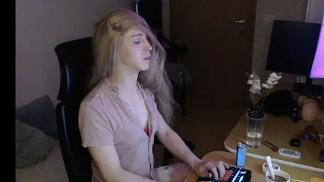 Živý XXX chat Pearl_Inferno