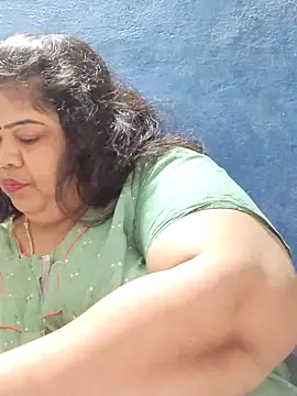 tamilthanushri's Live XXX Chat