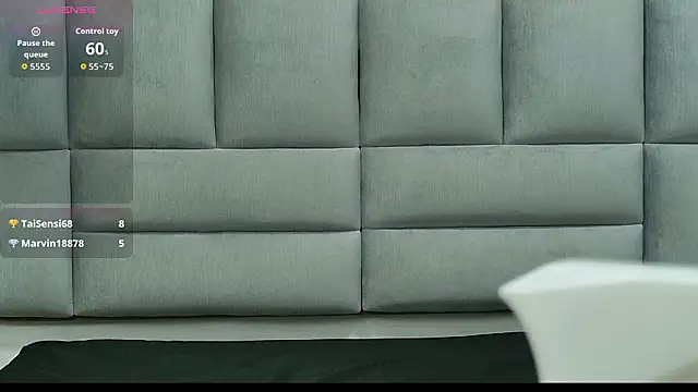 Živý XXX chat MiahSantini