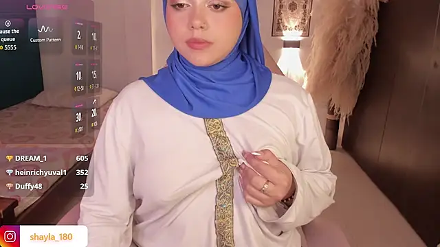 Chat +18 de shayla_18 ao vivo