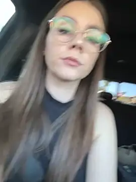 MaggyMayI Show in webcam