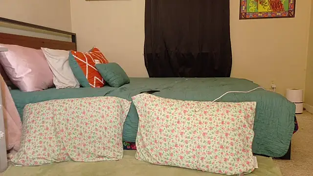 Emihaze Show in webcam