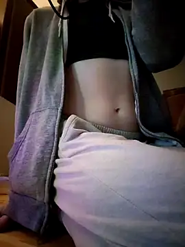 Show modela snyboypl na web-kameri