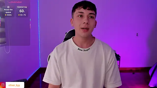 Chat XXX en directo de oliver_kyy