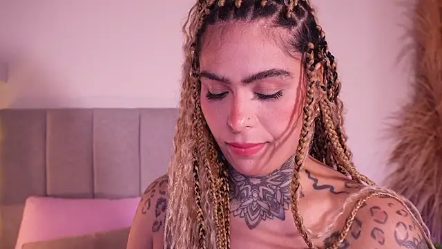 curvyliciousss' Live XXX Chat