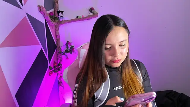 little_emma0のライブXXXチャット