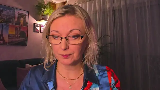 vanessa_chat's Webcam Show