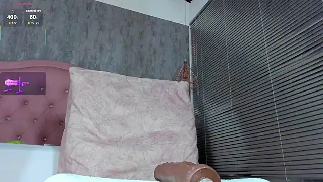 naomidibello – Naživo XXX chat