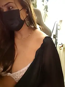 Raseele Chat XXX live