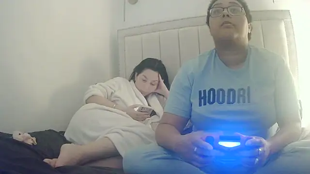 vanilla_chocolate23 Show in webcam