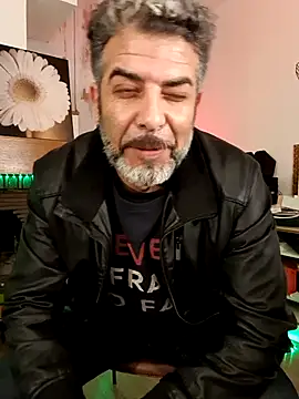 Chat +18 de Omar_Grey ao vivo