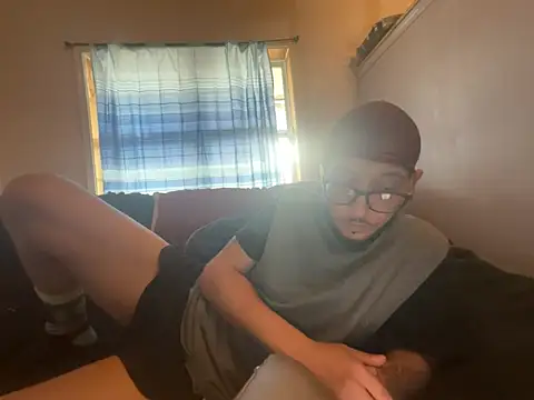 ThrowedWorldWide's Webcam Show