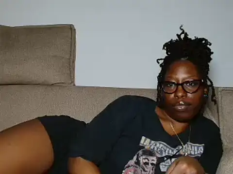 MasterIndigo – Naživo XXX chat