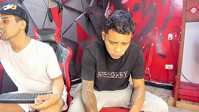 Hot_Boys_69 Live XXX-chat