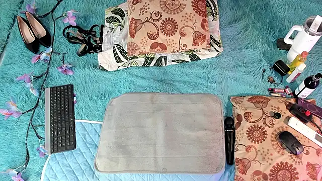 Eilin_clio's Live XXX Chat