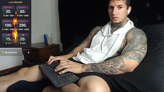 XXX chat uživo modela Shane_Clay