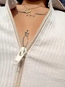 LunaHot_777's Live XXX Chat