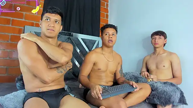 MaelSebasAndRobert1のウェブカメラショー