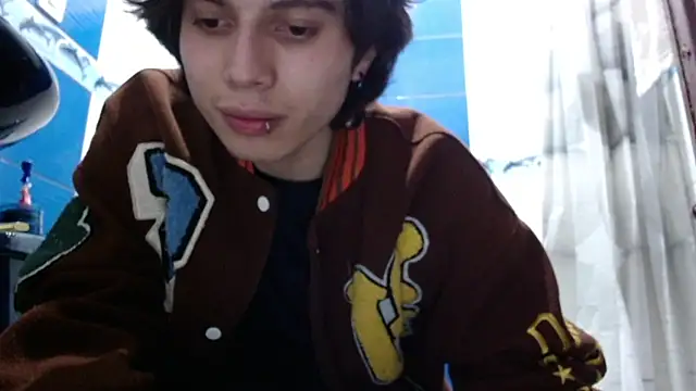 pervertsteens3: онлайн-секс-чат