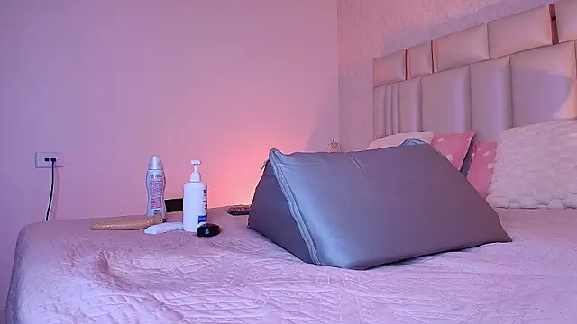 Онлайн чат XXX alanarose18