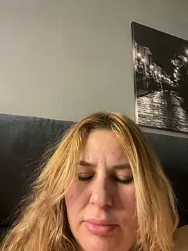 Passion-Blondy Live XXX-chat