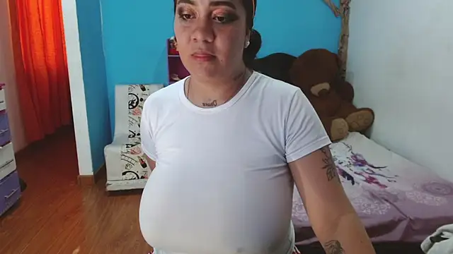 Chat XXX en directo de Andrea_deepsloppy