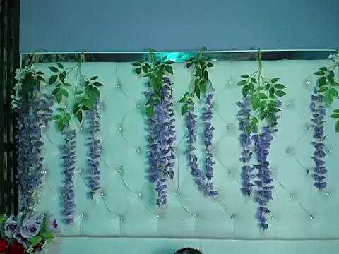 Chat XXX en directo de LILI_CANDIES69