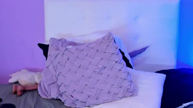 Charlotte11-11 live XXX chat