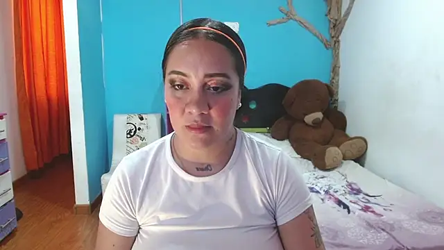 Andrea_deepsloppy live XXX chat