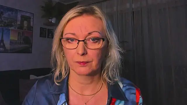 vanessa_chat: διαδικτυακό σόου στην κάμερα