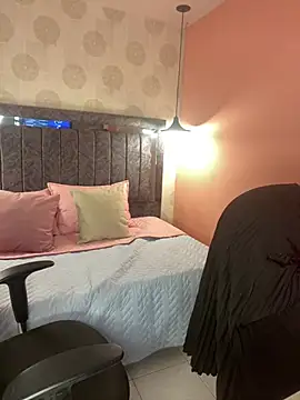 Shantal_0420 现场XXX聊天