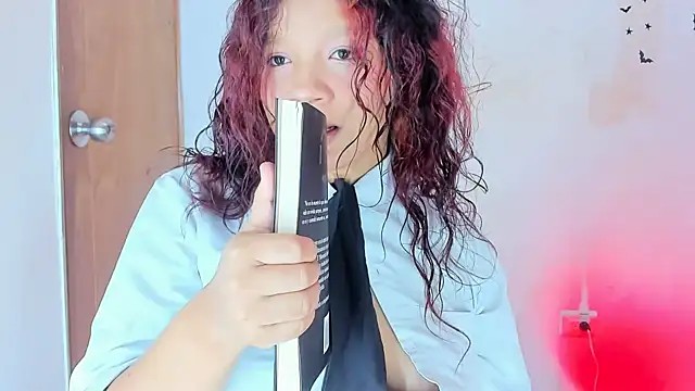 Emily_Coper18 – Live XXX-chat