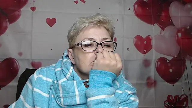 Онлайн чат XXX EmiliaGree