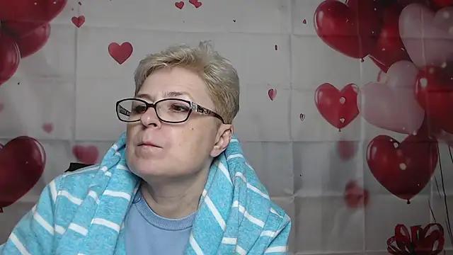 EmiliaGree Chat XXX live