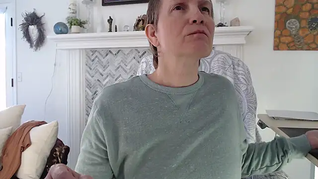 AuroraWillows: διαδικτυακό σόου στην κάμερα