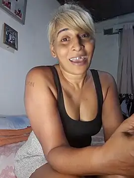 Czat XXX na żywo – Goodgirlsue_77