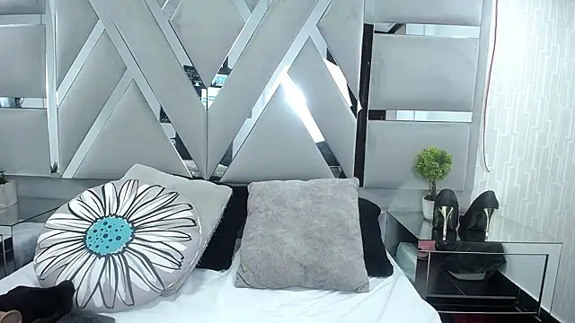 MonzerratBoyer Adlı Modelin Web Kamerası Şovu