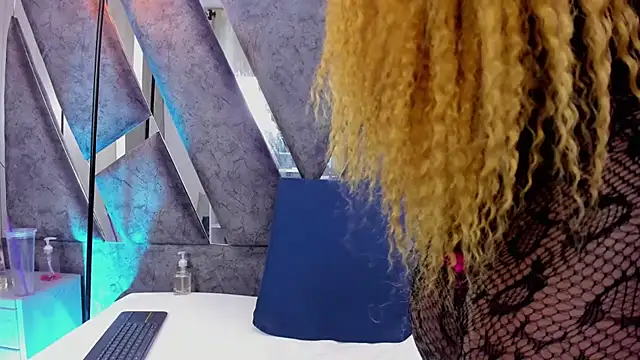 CandyMartinez_ 라이브 XXX 채팅