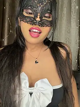 Chat XXX en directo de KARISHMA-STRIP